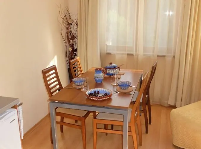 Apartment, Park Borowec